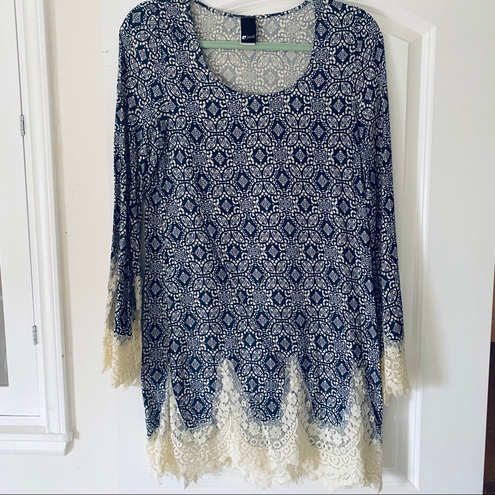 Lace trim shift dress